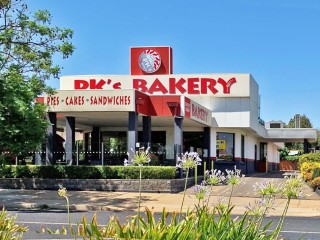 Bakery / Cafe Freehold For Sale CL213 #1002RE