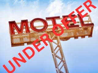 Freehold Budget Accommodation, Guest House and Backpacker Property for Sale - Caloundra  #5293AC-CP