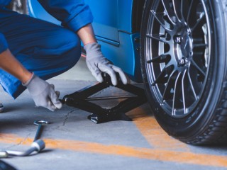 Tyre Retail & Repairs - Blue Mountains CL215 #1004AU