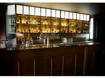 Bar and Grill with Private Conference Room – Ref: 2444