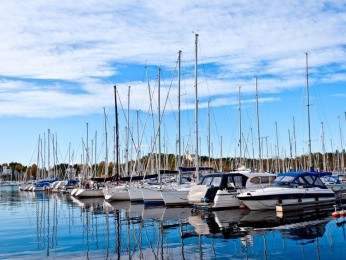 Gold Coast Boat Brokerage Business For Sale # 3260